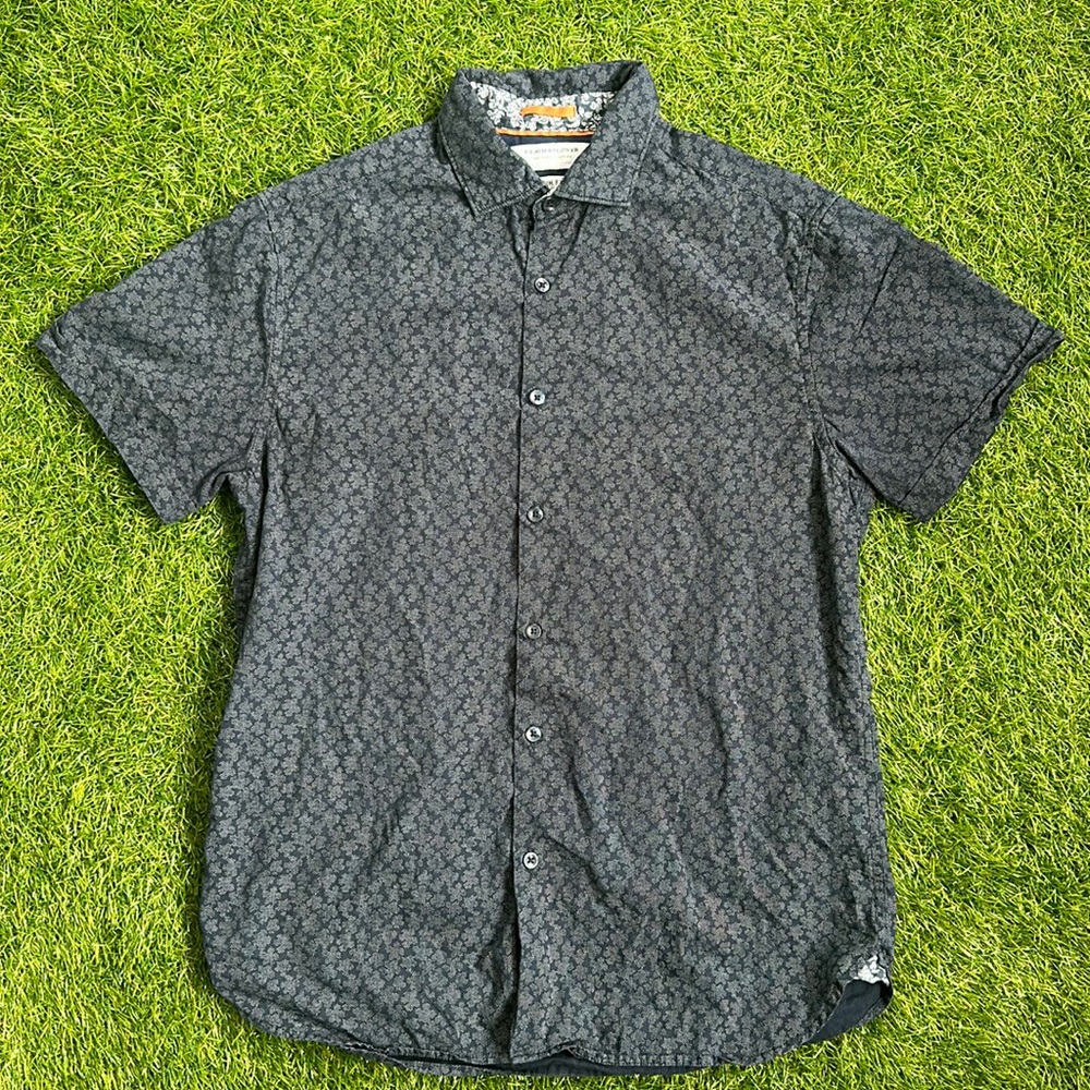 Denim & Flower Patterned Short Sleeve Button-down Shirt